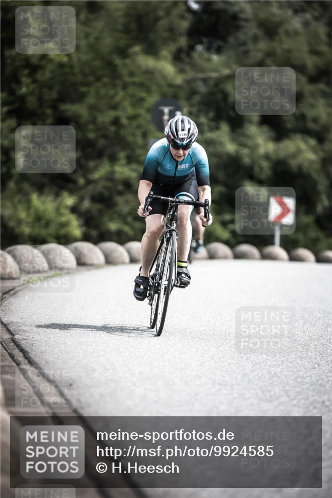 21.06.2026 - 29. Vierlanden-Triathlon H.Heesch http://msf.ph/oto/9924585 21.06.2026 13:16:09 Radfahren 1138 meine-sportfotos.de
