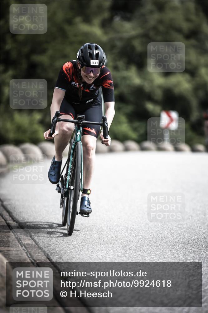 21.06.2026 - 29. Vierlanden-Triathlon H.Heesch http://msf.ph/oto/9924618 21.06.2026 13:16:12 Radfahren 1131 meine-sportfotos.de