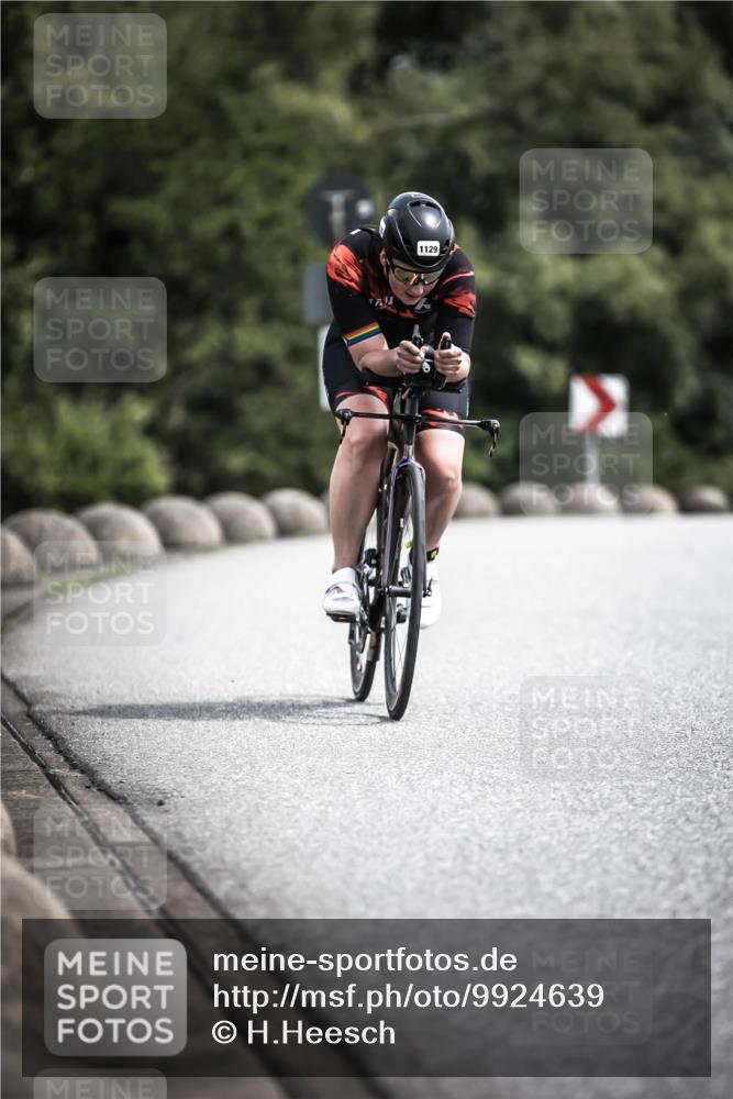 21.06.2026 - 29. Vierlanden-Triathlon H.Heesch http://msf.ph/oto/9924639 21.06.2026 13:16:17 Radfahren 1129 meine-sportfotos.de