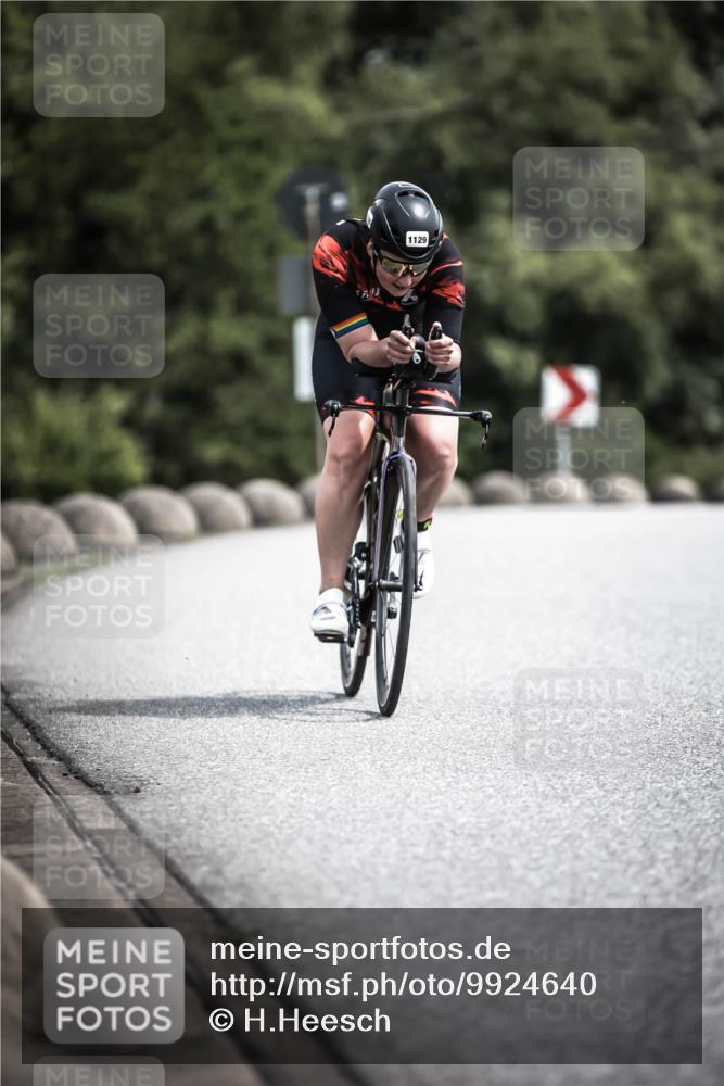 21.06.2026 - 29. Vierlanden-Triathlon H.Heesch http://msf.ph/oto/9924640 21.06.2026 13:16:17 Radfahren 70, 1129 meine-sportfotos.de