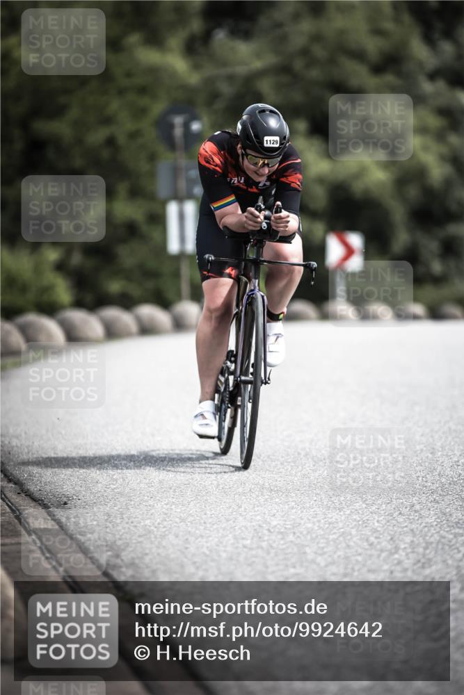 21.06.2026 - 29. Vierlanden-Triathlon H.Heesch http://msf.ph/oto/9924642 21.06.2026 13:16:17 Radfahren 1129 meine-sportfotos.de