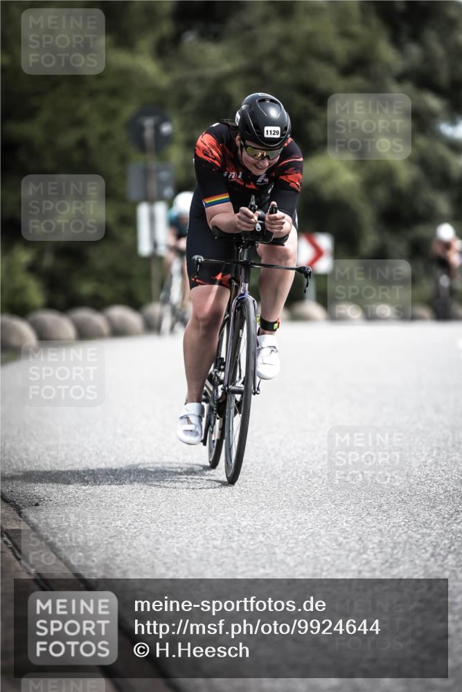 21.06.2026 - 29. Vierlanden-Triathlon H.Heesch http://msf.ph/oto/9924644 21.06.2026 13:16:17 Radfahren 1129 meine-sportfotos.de