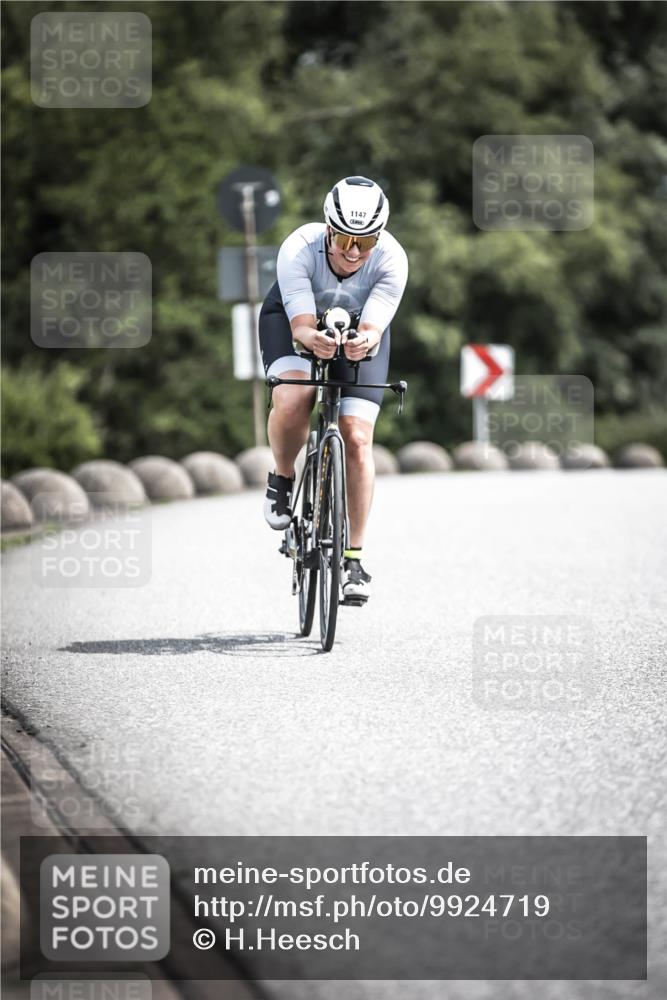 21.06.2026 - 29. Vierlanden-Triathlon H.Heesch http://msf.ph/oto/9924719 21.06.2026 13:16:35 Radfahren 1147 meine-sportfotos.de