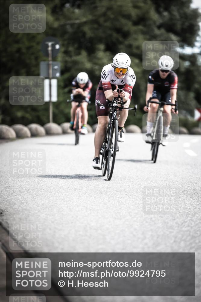 21.06.2026 - 29. Vierlanden-Triathlon H.Heesch http://msf.ph/oto/9924795 21.06.2026 13:17:12 Radfahren 11, 1120 meine-sportfotos.de