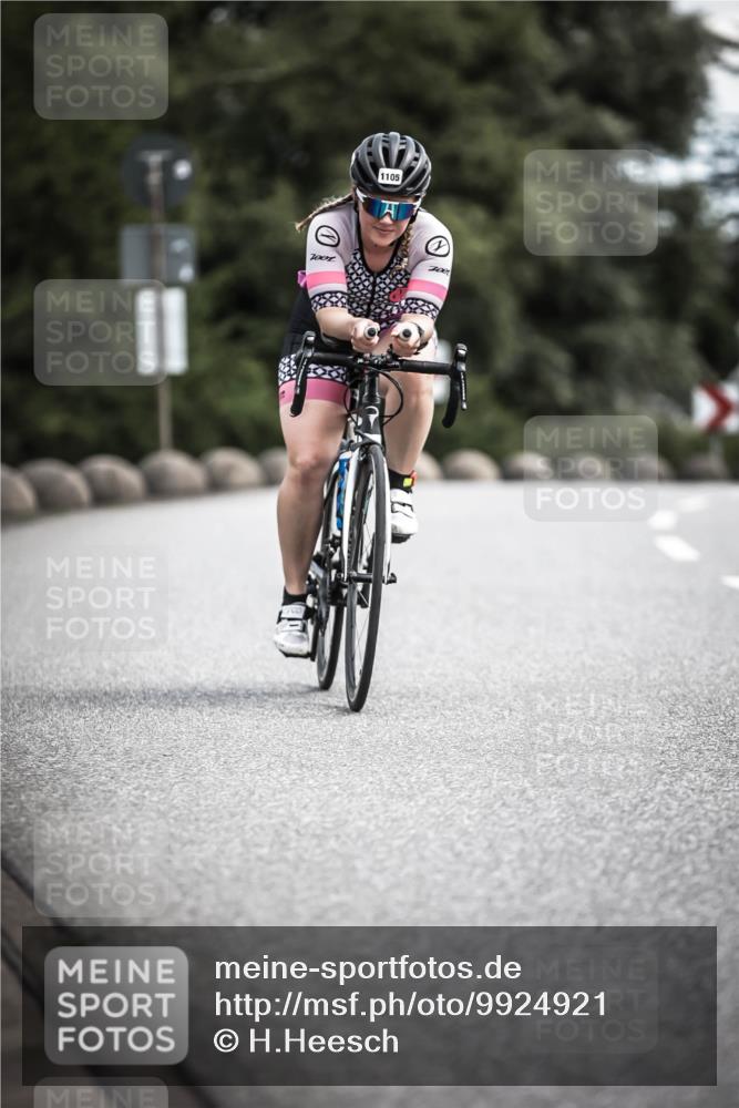 21.06.2026 - 29. Vierlanden-Triathlon H.Heesch http://msf.ph/oto/9924921 21.06.2026 13:18:09 Radfahren 11, 1105, 7007, 700 meine-sportfotos.de