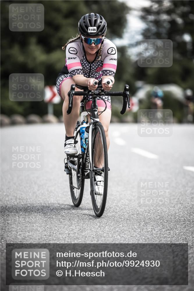 21.06.2026 - 29. Vierlanden-Triathlon H.Heesch http://msf.ph/oto/9924930 21.06.2026 13:18:09 Radfahren 1105, 7001 meine-sportfotos.de
