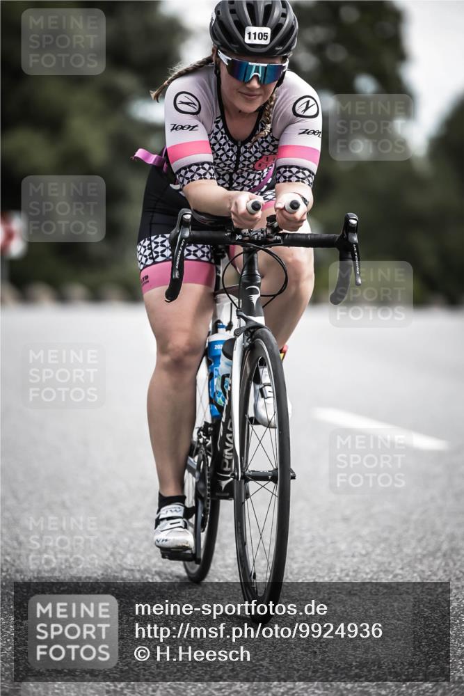 21.06.2026 - 29. Vierlanden-Triathlon H.Heesch http://msf.ph/oto/9924936 21.06.2026 13:18:09 Radfahren 7001, 1105, 202 meine-sportfotos.de