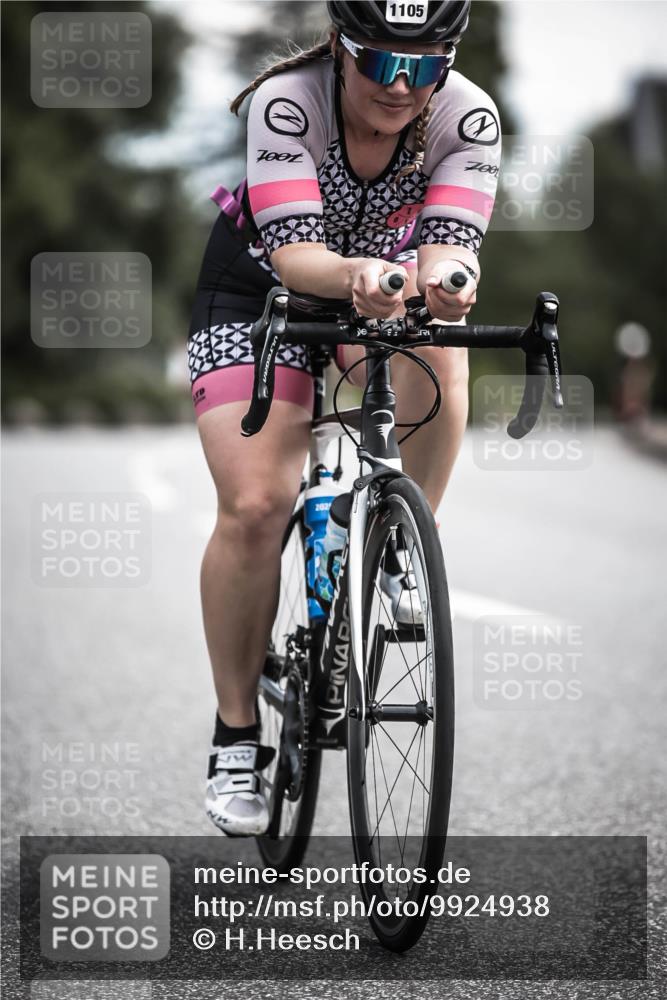 21.06.2026 - 29. Vierlanden-Triathlon H.Heesch http://msf.ph/oto/9924938 21.06.2026 13:18:10 Radfahren 1105, 202, 700 meine-sportfotos.de