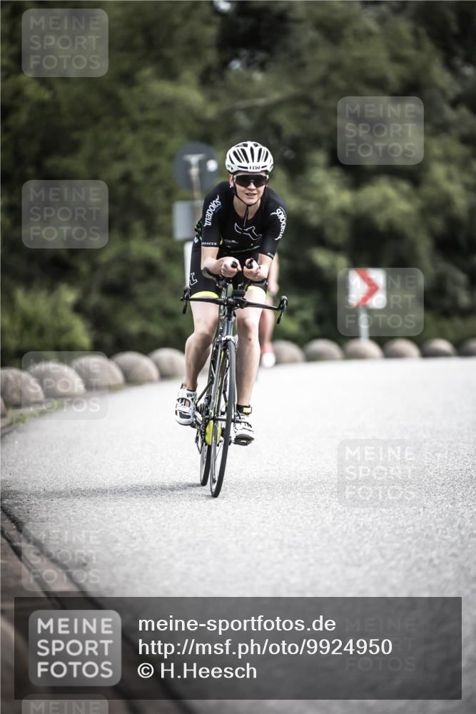 21.06.2026 - 29. Vierlanden-Triathlon H.Heesch http://msf.ph/oto/9924950 21.06.2026 13:18:16 Radfahren 1150 meine-sportfotos.de