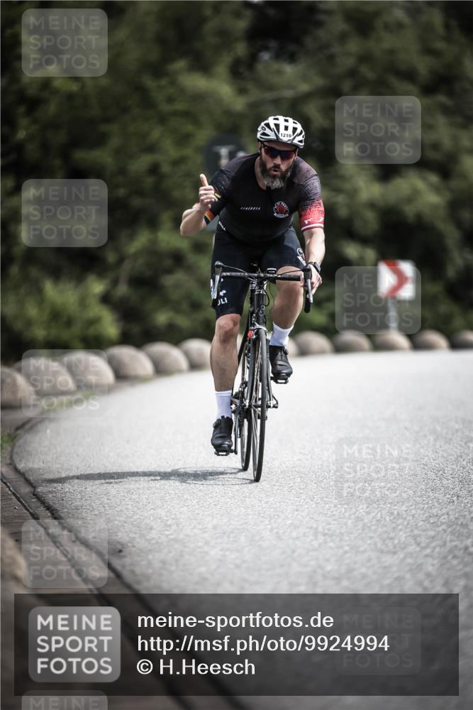 21.06.2026 - 29. Vierlanden-Triathlon H.Heesch http://msf.ph/oto/9924994 21.06.2026 13:35:09 Radfahren 1210 meine-sportfotos.de