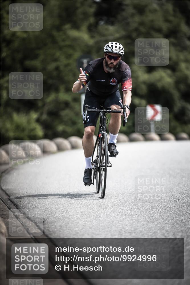 21.06.2026 - 29. Vierlanden-Triathlon H.Heesch http://msf.ph/oto/9924996 21.06.2026 13:35:09 Radfahren 1210 meine-sportfotos.de