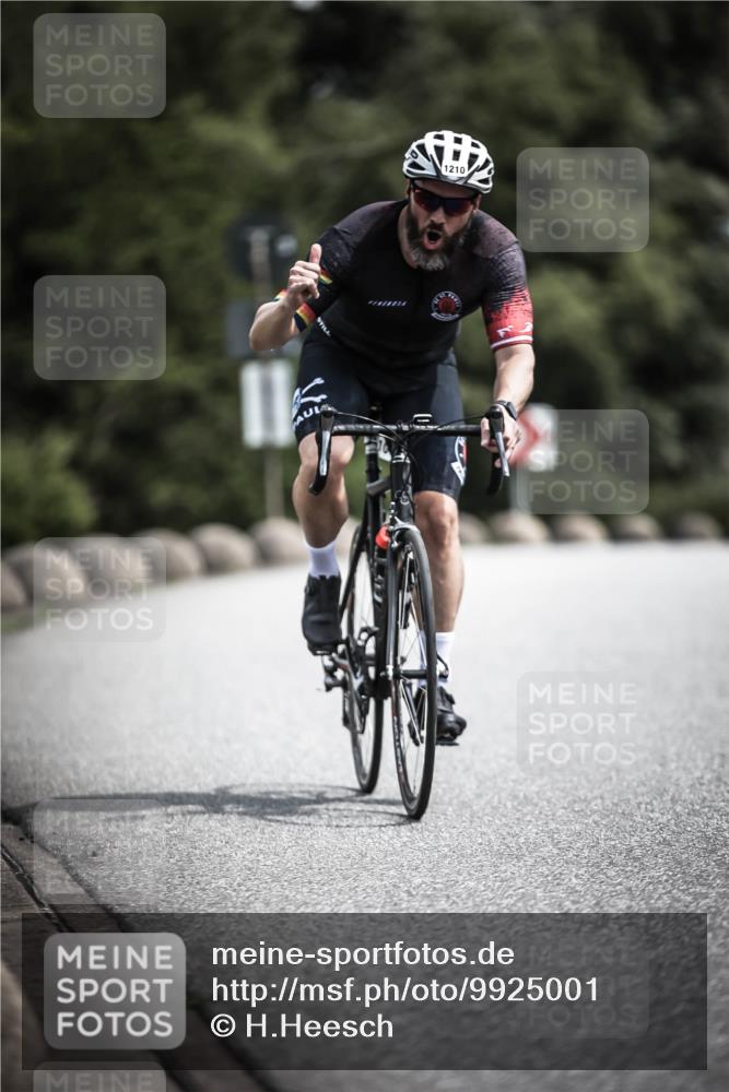 21.06.2026 - 29. Vierlanden-Triathlon H.Heesch http://msf.ph/oto/9925001 21.06.2026 13:35:10 Radfahren 1210 meine-sportfotos.de