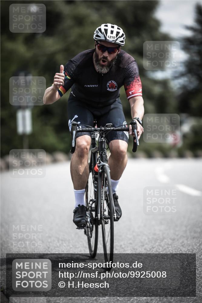 21.06.2026 - 29. Vierlanden-Triathlon H.Heesch http://msf.ph/oto/9925008 21.06.2026 13:35:10 Radfahren 1210 meine-sportfotos.de