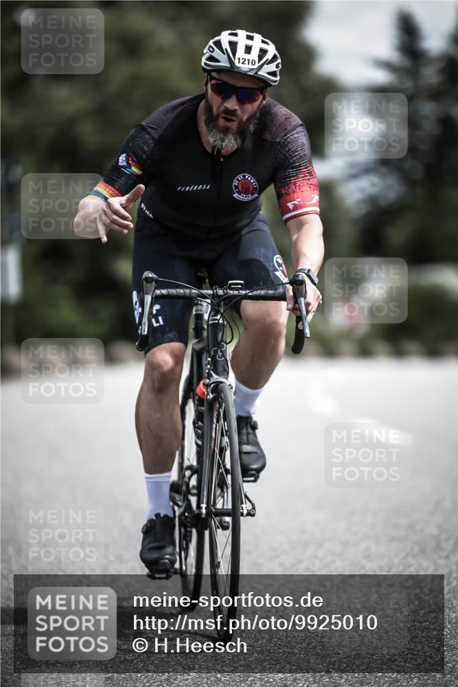21.06.2026 - 29. Vierlanden-Triathlon H.Heesch http://msf.ph/oto/9925010 21.06.2026 13:35:10 Radfahren 1210 meine-sportfotos.de