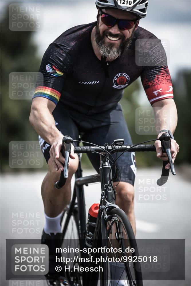 21.06.2026 - 29. Vierlanden-Triathlon H.Heesch http://msf.ph/oto/9925018 21.06.2026 13:35:11 Radfahren 1910, 1210 meine-sportfotos.de