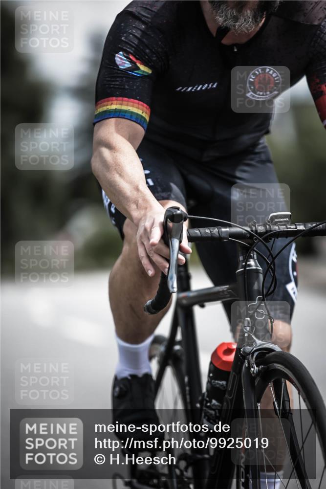 21.06.2026 - 29. Vierlanden-Triathlon H.Heesch http://msf.ph/oto/9925019 21.06.2026 13:35:11 Radfahren 1919 meine-sportfotos.de