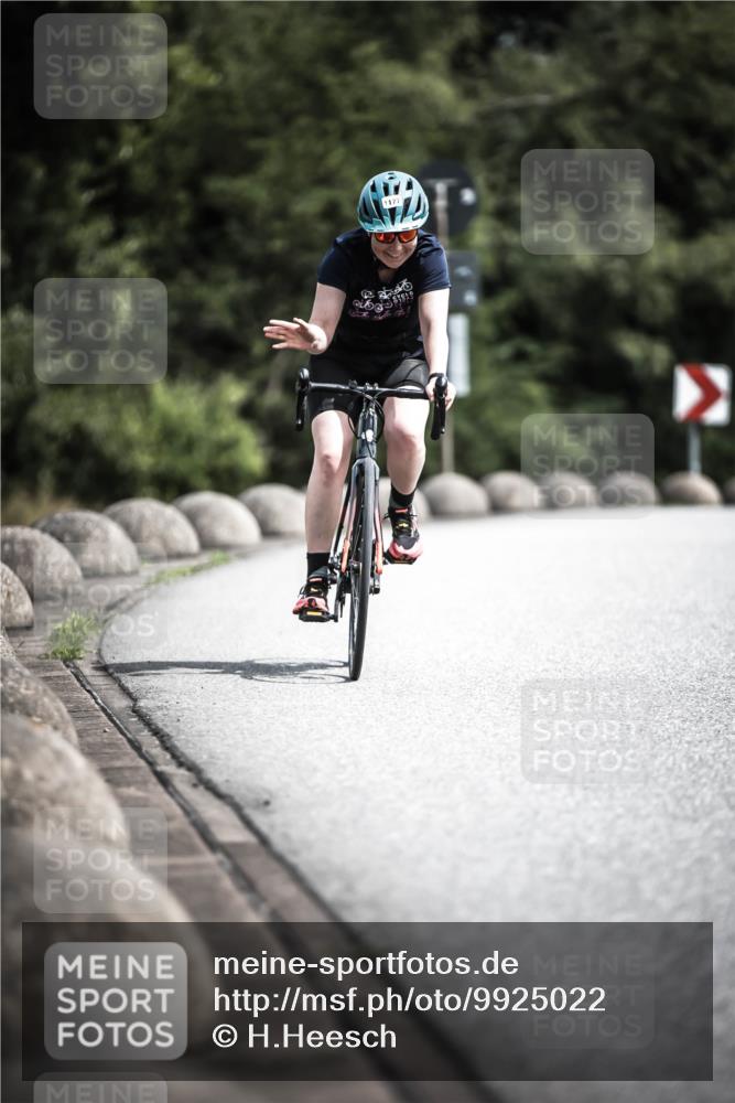 21.06.2026 - 29. Vierlanden-Triathlon H.Heesch http://msf.ph/oto/9925022 21.06.2026 13:35:55 Radfahren 1177 meine-sportfotos.de