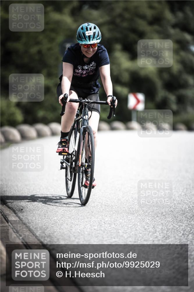 21.06.2026 - 29. Vierlanden-Triathlon H.Heesch http://msf.ph/oto/9925029 21.06.2026 13:35:56 Radfahren 1177 meine-sportfotos.de