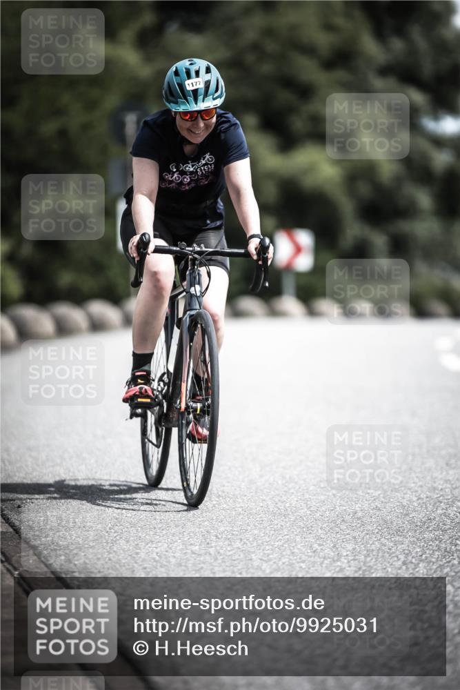 21.06.2026 - 29. Vierlanden-Triathlon H.Heesch http://msf.ph/oto/9925031 21.06.2026 13:35:56 Radfahren 1177 meine-sportfotos.de