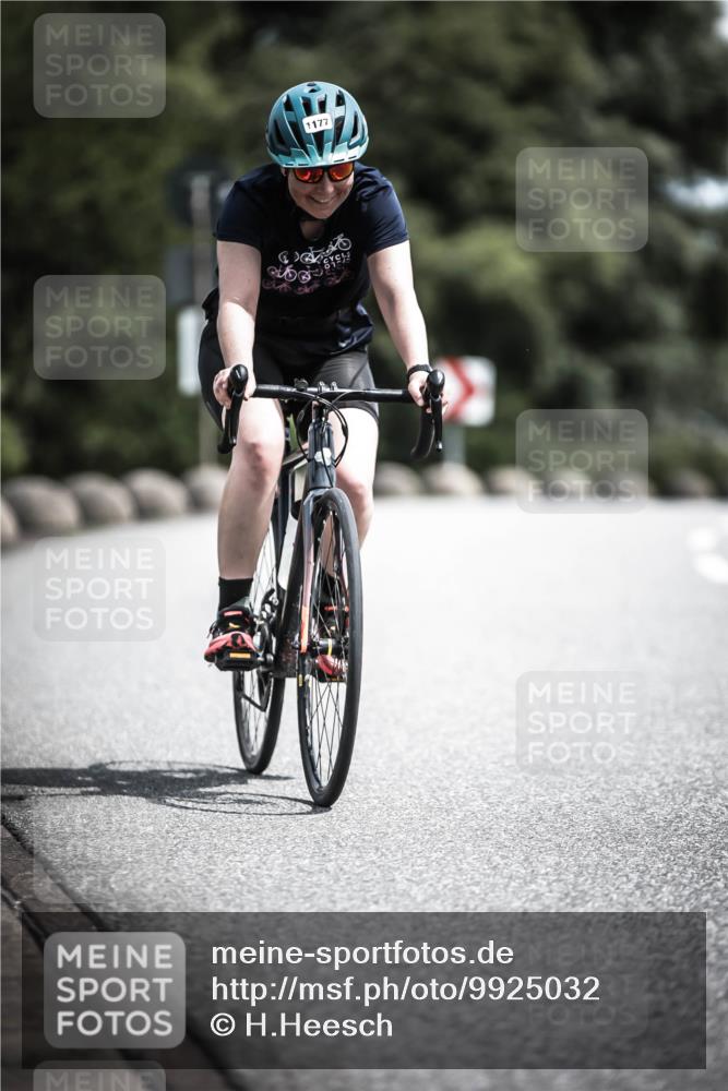 21.06.2026 - 29. Vierlanden-Triathlon H.Heesch http://msf.ph/oto/9925032 21.06.2026 13:35:56 Radfahren 1177 meine-sportfotos.de