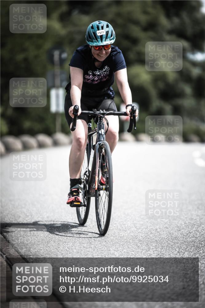 21.06.2026 - 29. Vierlanden-Triathlon H.Heesch http://msf.ph/oto/9925034 21.06.2026 13:35:56 Radfahren 1177 meine-sportfotos.de