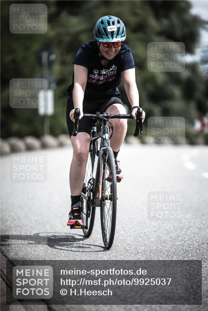 21.06.2026 - 29. Vierlanden-Triathlon H.Heesch http://msf.ph/oto/9925037 21.06.2026 13:35:57 Radfahren 1177 meine-sportfotos.de