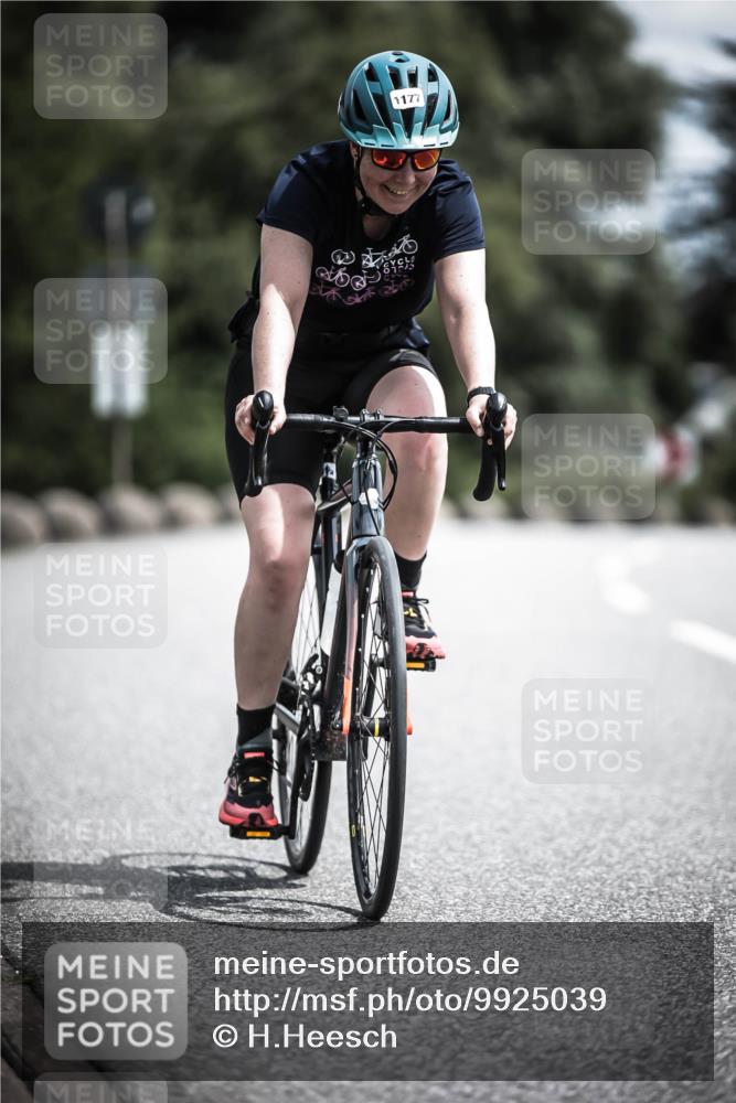 21.06.2026 - 29. Vierlanden-Triathlon H.Heesch http://msf.ph/oto/9925039 21.06.2026 13:35:57 Radfahren 1177 meine-sportfotos.de