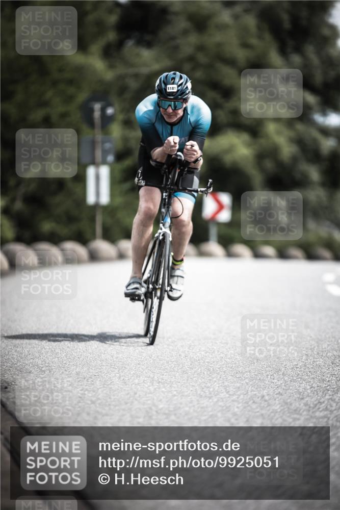 21.06.2026 - 29. Vierlanden-Triathlon H.Heesch http://msf.ph/oto/9925051 21.06.2026 13:36:08 Radfahren 1181 meine-sportfotos.de
