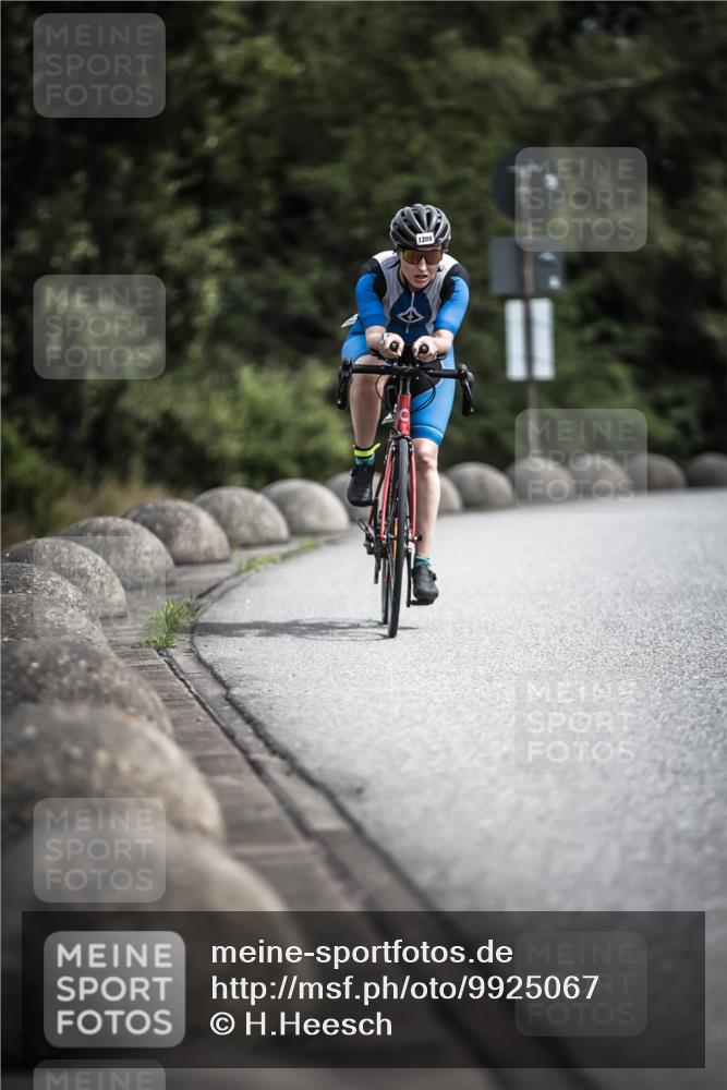 21.06.2026 - 29. Vierlanden-Triathlon H.Heesch http://msf.ph/oto/9925067 21.06.2026 13:37:21 Radfahren 1208 meine-sportfotos.de