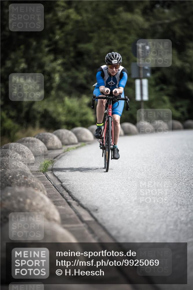 21.06.2026 - 29. Vierlanden-Triathlon H.Heesch http://msf.ph/oto/9925069 21.06.2026 13:37:22 Radfahren 1208 meine-sportfotos.de