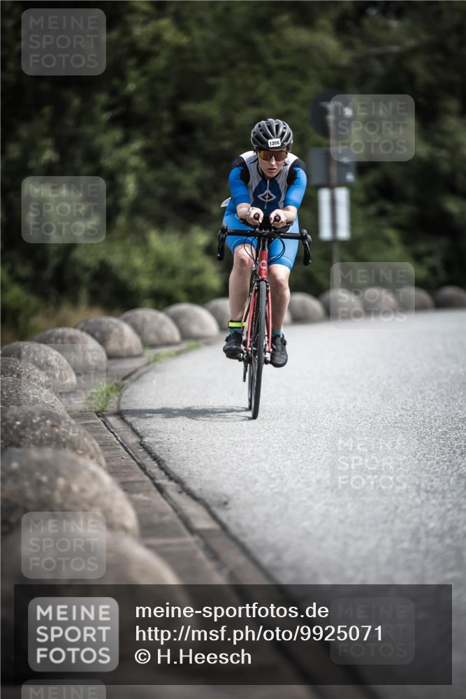 21.06.2026 - 29. Vierlanden-Triathlon H.Heesch http://msf.ph/oto/9925071 21.06.2026 13:37:22 Radfahren 1208 meine-sportfotos.de