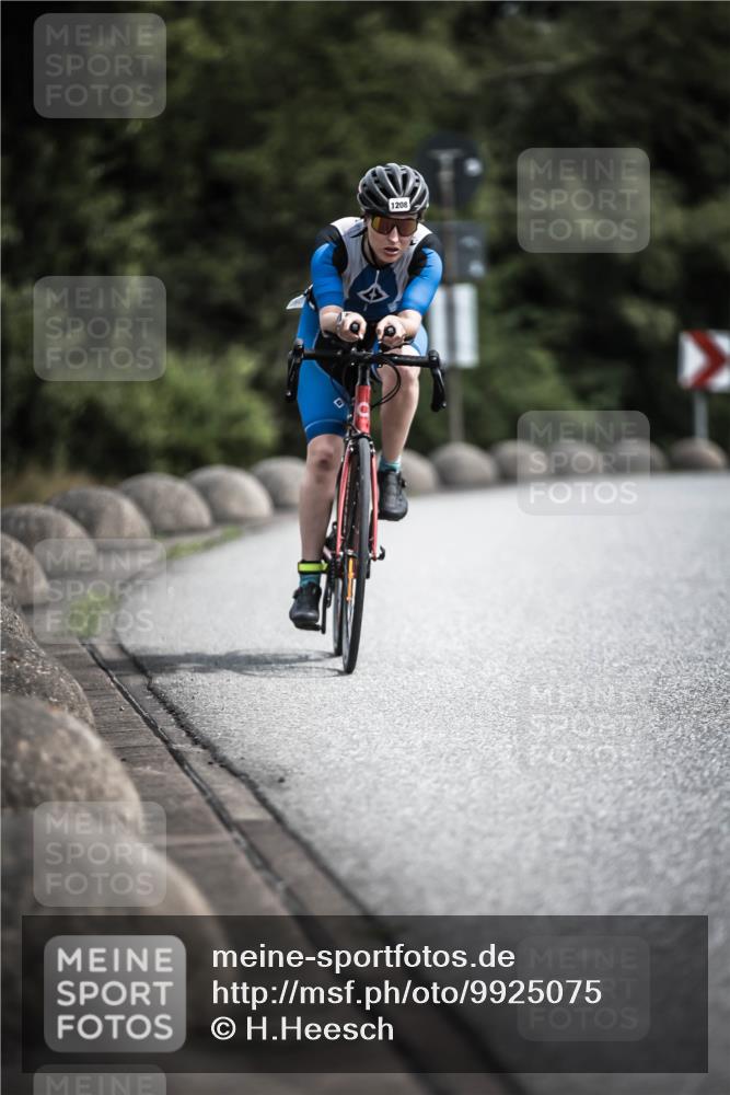 21.06.2026 - 29. Vierlanden-Triathlon H.Heesch http://msf.ph/oto/9925075 21.06.2026 13:37:22 Radfahren 1208 meine-sportfotos.de