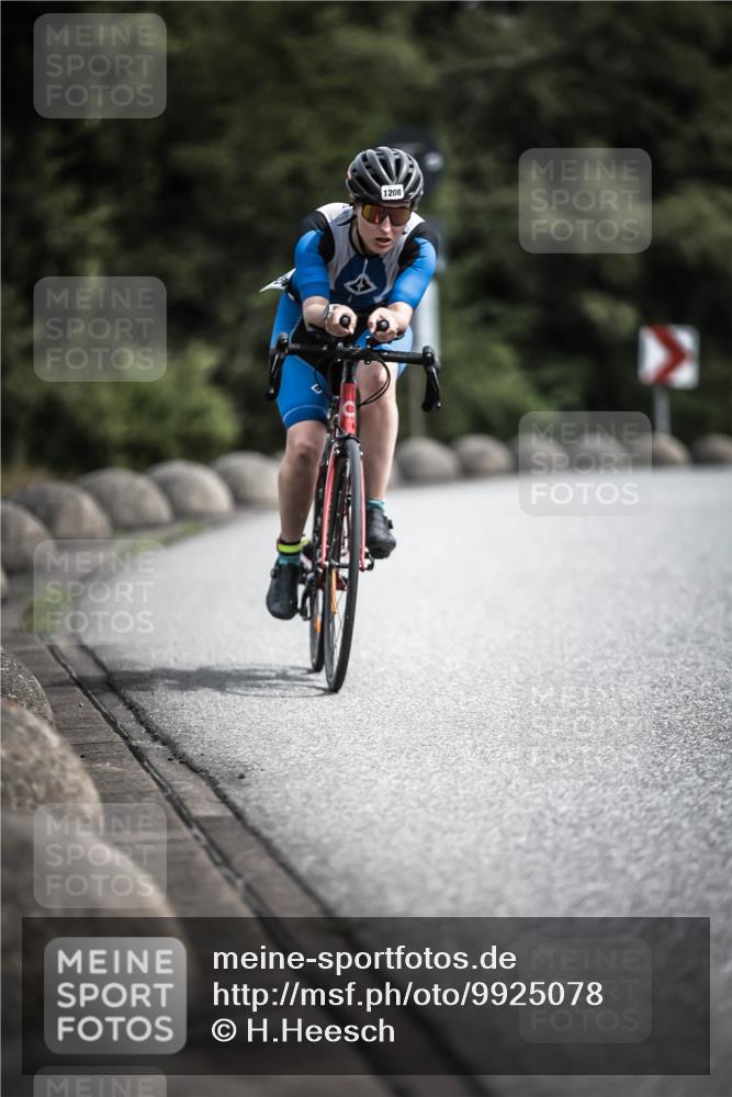 21.06.2026 - 29. Vierlanden-Triathlon H.Heesch http://msf.ph/oto/9925078 21.06.2026 13:37:22 Radfahren 1208 meine-sportfotos.de