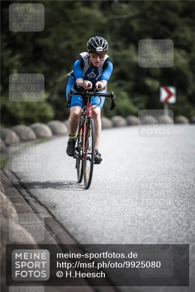 21.06.2026 - 29. Vierlanden-Triathlon H.Heesch http://msf.ph/oto/9925080 21.06.2026 13:37:22 Radfahren 1208 meine-sportfotos.de