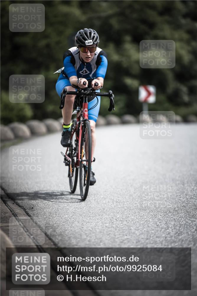 21.06.2026 - 29. Vierlanden-Triathlon H.Heesch http://msf.ph/oto/9925084 21.06.2026 13:37:22 Radfahren 1208 meine-sportfotos.de
