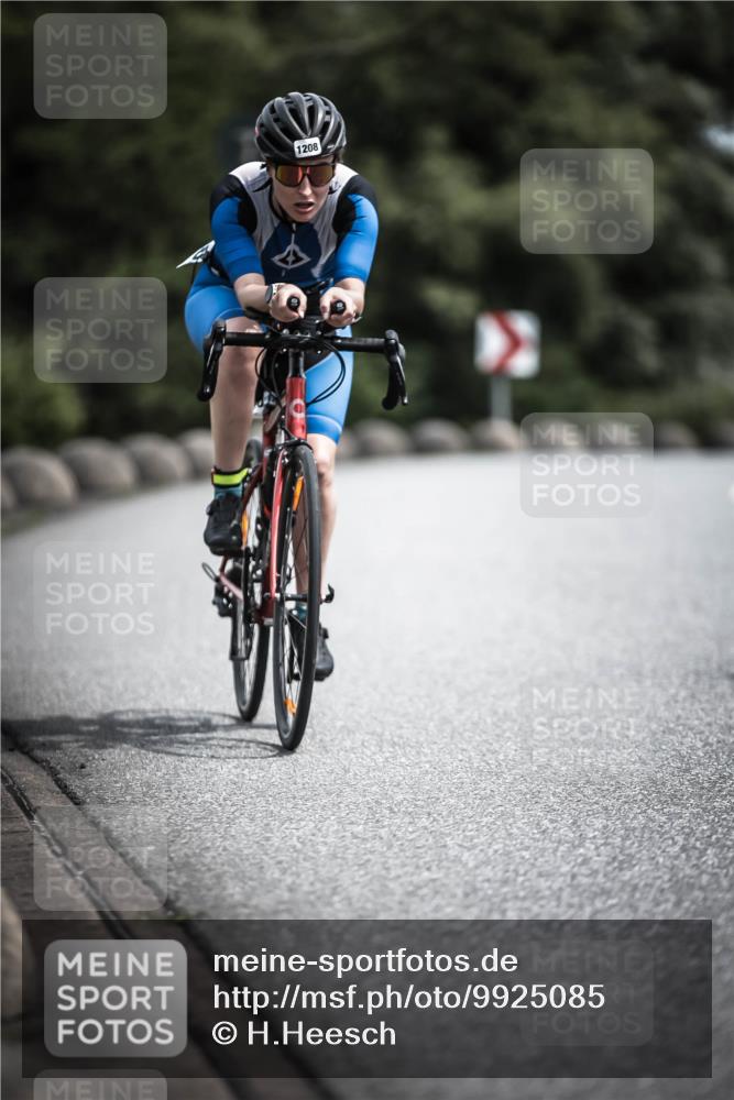 21.06.2026 - 29. Vierlanden-Triathlon H.Heesch http://msf.ph/oto/9925085 21.06.2026 13:37:22 Radfahren 1208 meine-sportfotos.de