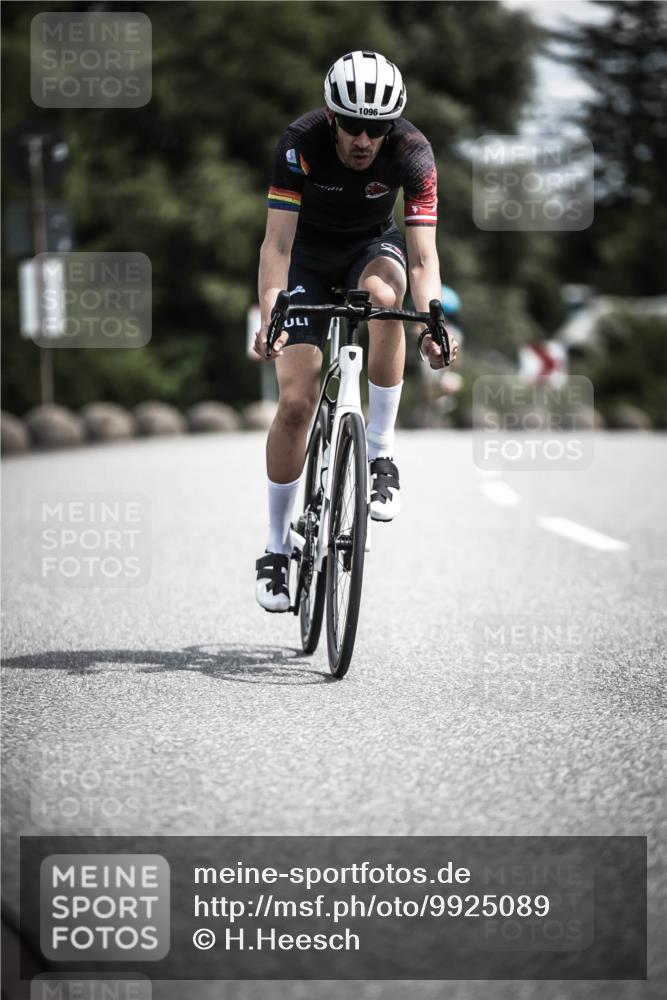 21.06.2026 - 29. Vierlanden-Triathlon H.Heesch http://msf.ph/oto/9925089 21.06.2026 13:37:42 Radfahren 11, 1096 meine-sportfotos.de