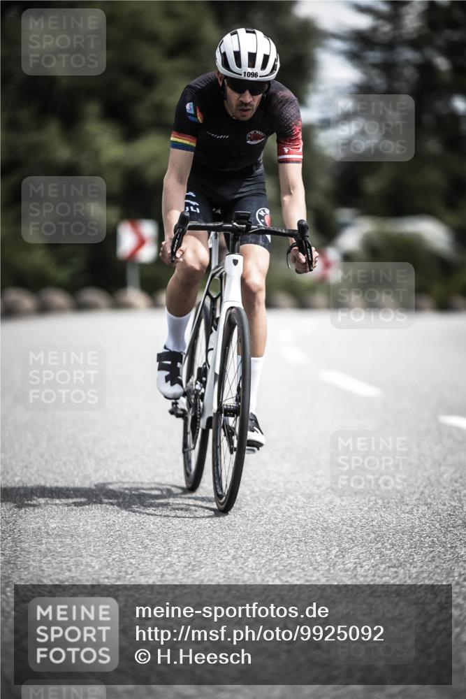 21.06.2026 - 29. Vierlanden-Triathlon H.Heesch http://msf.ph/oto/9925092 21.06.2026 13:37:42 Radfahren 1096 meine-sportfotos.de
