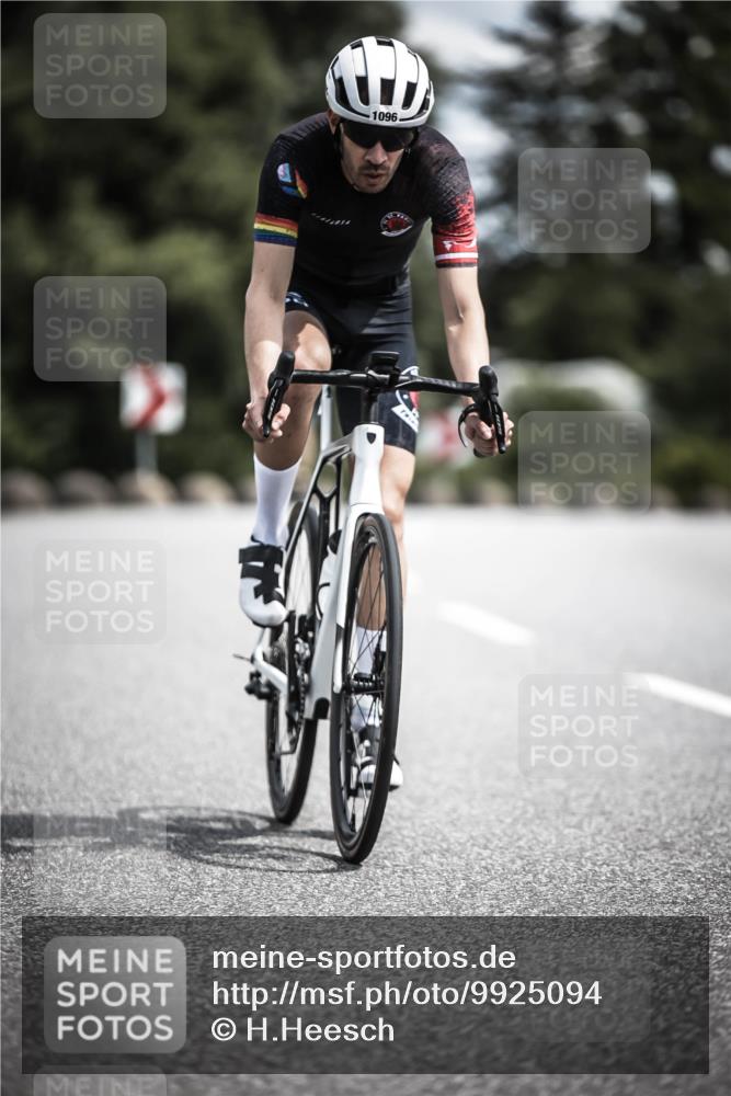 21.06.2026 - 29. Vierlanden-Triathlon H.Heesch http://msf.ph/oto/9925094 21.06.2026 13:37:42 Radfahren 1096 meine-sportfotos.de