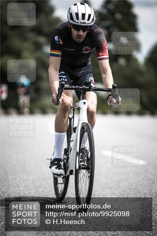 21.06.2026 - 29. Vierlanden-Triathlon H.Heesch http://msf.ph/oto/9925098 21.06.2026 13:37:43 Radfahren 10 meine-sportfotos.de
