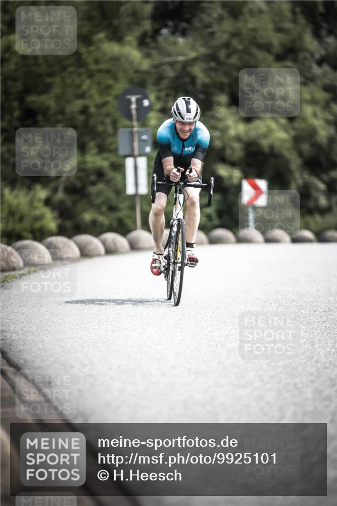 21.06.2026 - 29. Vierlanden-Triathlon H.Heesch http://msf.ph/oto/9925101 21.06.2026 13:37:46 Radfahren 1182 meine-sportfotos.de