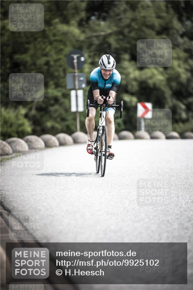 21.06.2026 - 29. Vierlanden-Triathlon H.Heesch http://msf.ph/oto/9925102 21.06.2026 13:37:46 Radfahren 1182 meine-sportfotos.de