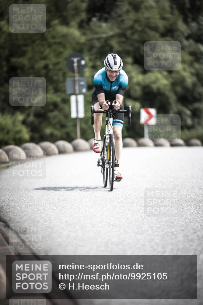 21.06.2026 - 29. Vierlanden-Triathlon H.Heesch http://msf.ph/oto/9925105 21.06.2026 13:37:47 Radfahren 11, 1182 meine-sportfotos.de