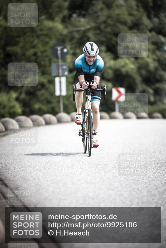 21.06.2026 - 29. Vierlanden-Triathlon H.Heesch http://msf.ph/oto/9925106 21.06.2026 13:37:47 Radfahren 1182 meine-sportfotos.de