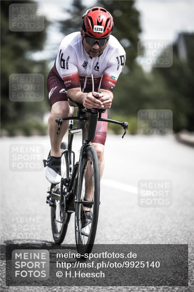 21.06.2026 - 29. Vierlanden-Triathlon H.Heesch http://msf.ph/oto/9925140 21.06.2026 13:38:07 Radfahren 1228, 19 meine-sportfotos.de