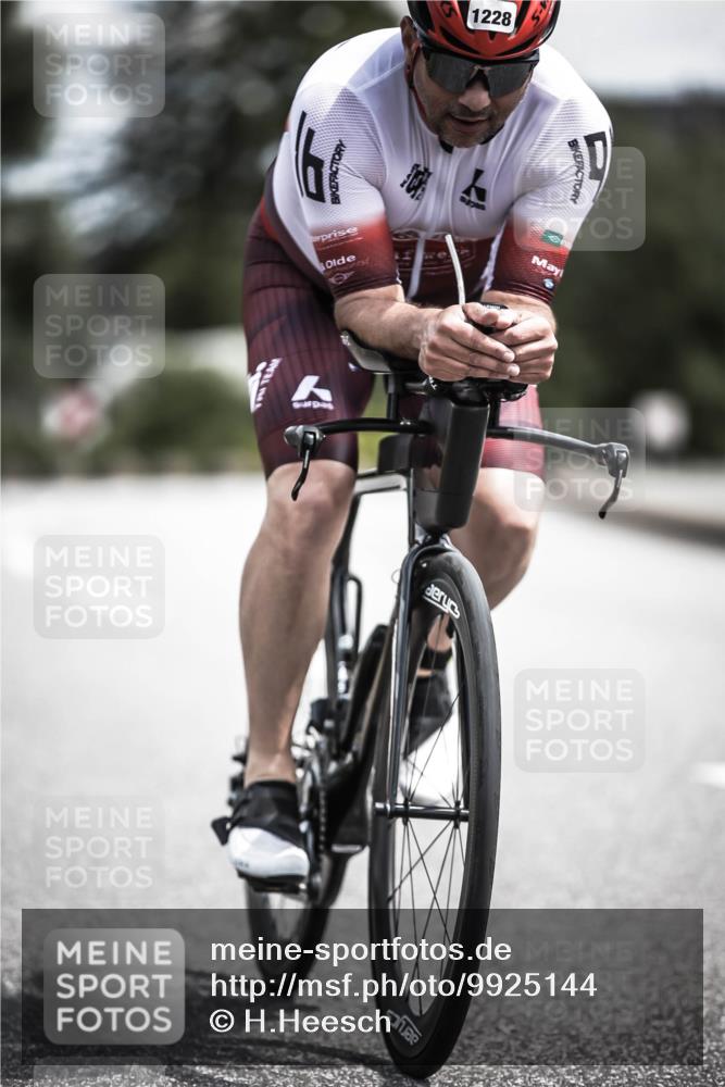 21.06.2026 - 29. Vierlanden-Triathlon H.Heesch http://msf.ph/oto/9925144 21.06.2026 13:38:07 Radfahren 1228 meine-sportfotos.de