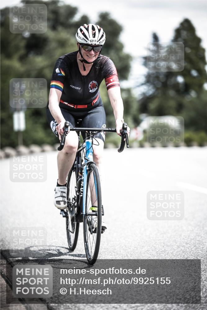 21.06.2026 - 29. Vierlanden-Triathlon H.Heesch http://msf.ph/oto/9925155 21.06.2026 13:39:15 Radfahren 1211, 1211, 1211 meine-sportfotos.de