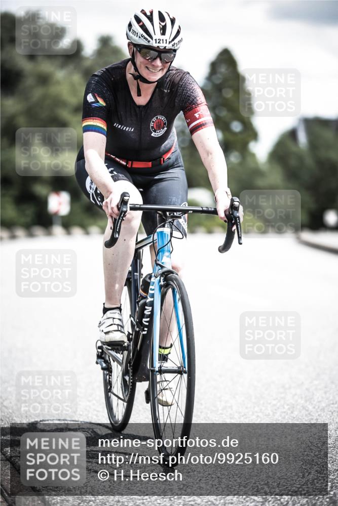 21.06.2026 - 29. Vierlanden-Triathlon H.Heesch http://msf.ph/oto/9925160 21.06.2026 13:39:16 Radfahren 1211, 1211, 1211, 1910 meine-sportfotos.de