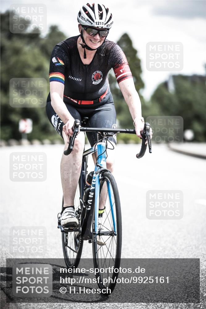 21.06.2026 - 29. Vierlanden-Triathlon H.Heesch http://msf.ph/oto/9925161 21.06.2026 13:39:16 Radfahren 1211, 1211, 300 meine-sportfotos.de