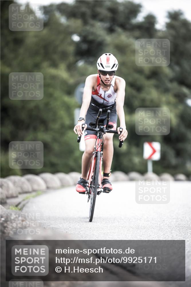 21.06.2026 - 29. Vierlanden-Triathlon H.Heesch http://msf.ph/oto/9925171 21.06.2026 14:42:36 Radfahren 1250 meine-sportfotos.de
